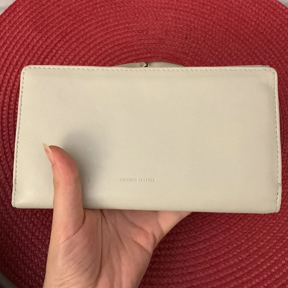 Off-White / Light Beige Genuine Leather Wallet - Picture 3 of 14